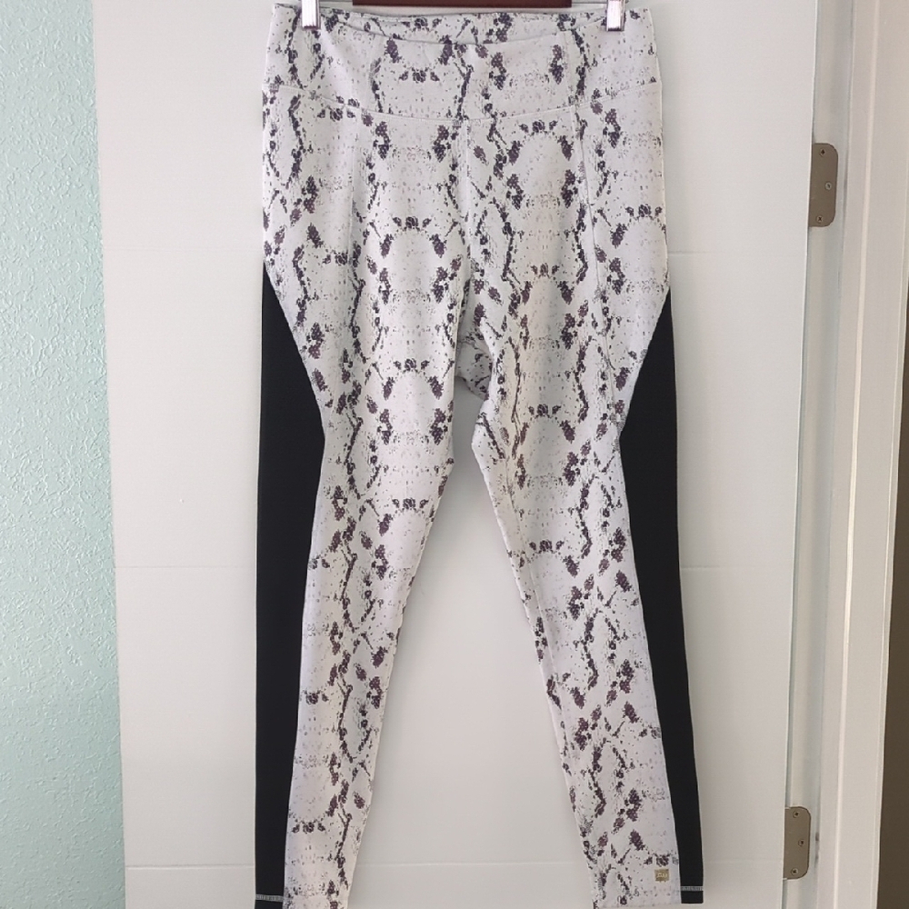 Aurum high Waisted Smooth Strechy Stylish Snake Print Leggings XL Luxurious